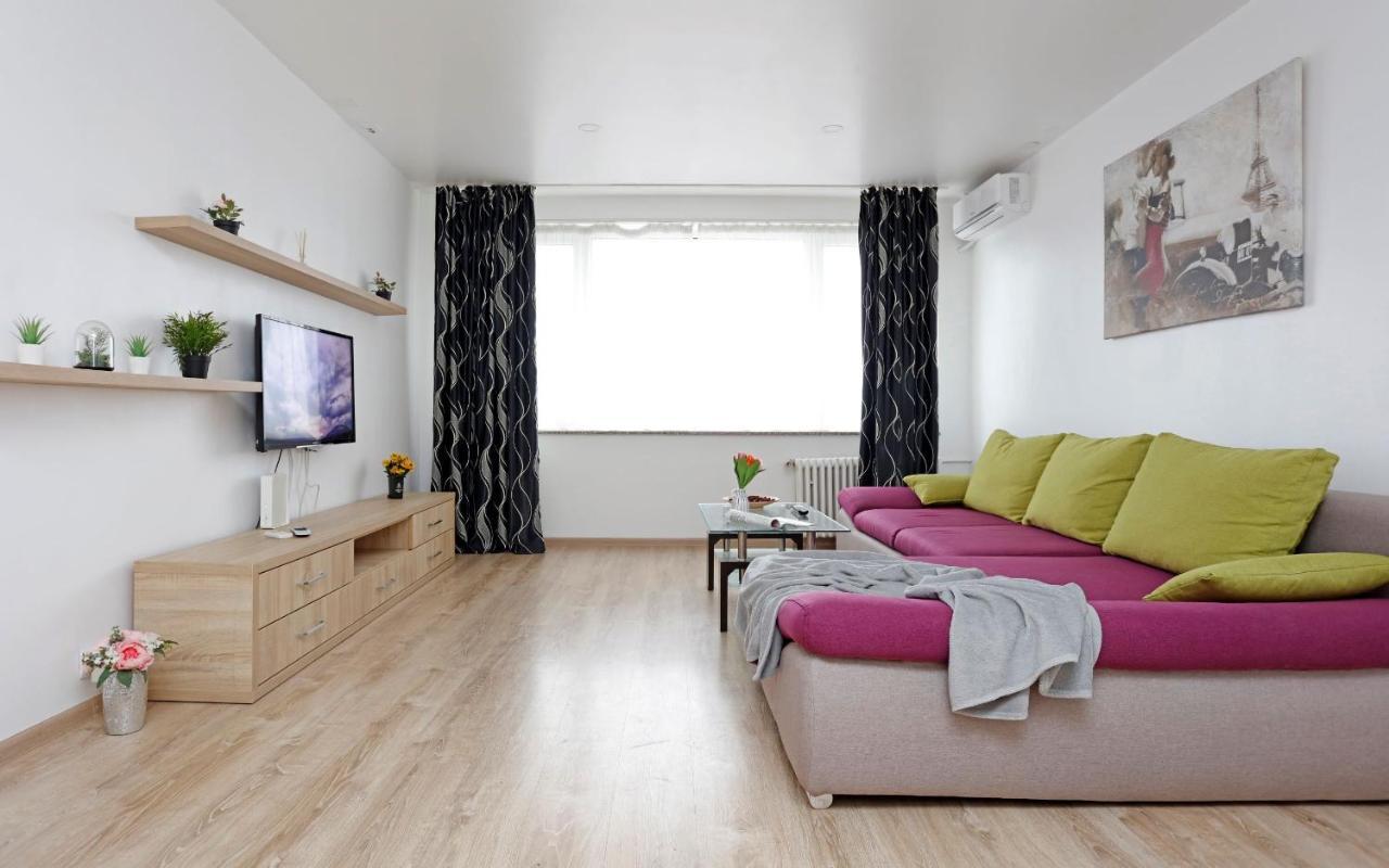 Cozy Apartment With A View Bucarest Exterior foto